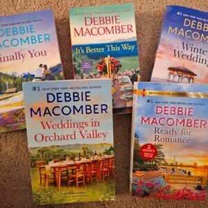 5 Debbie Macomber books